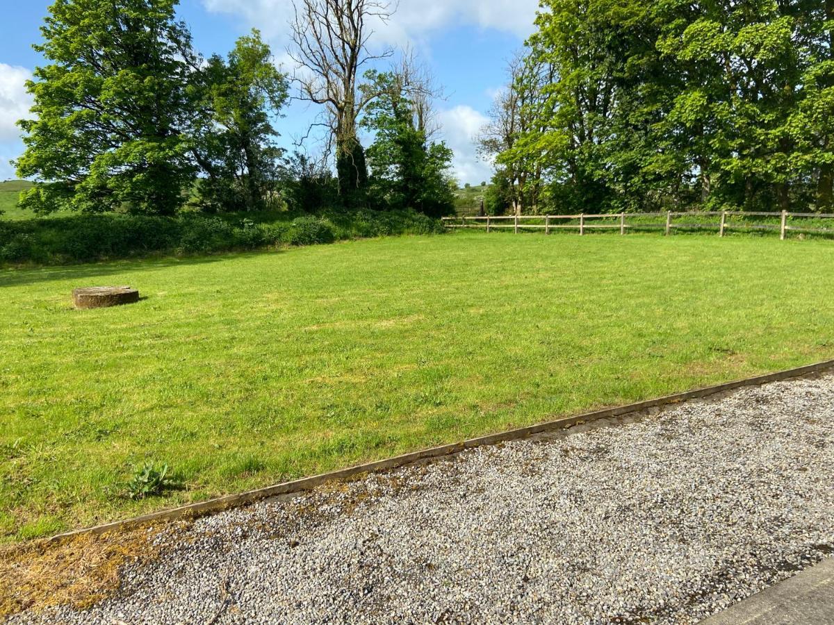 Villa Higgins House Ballyhaunis Exterior foto